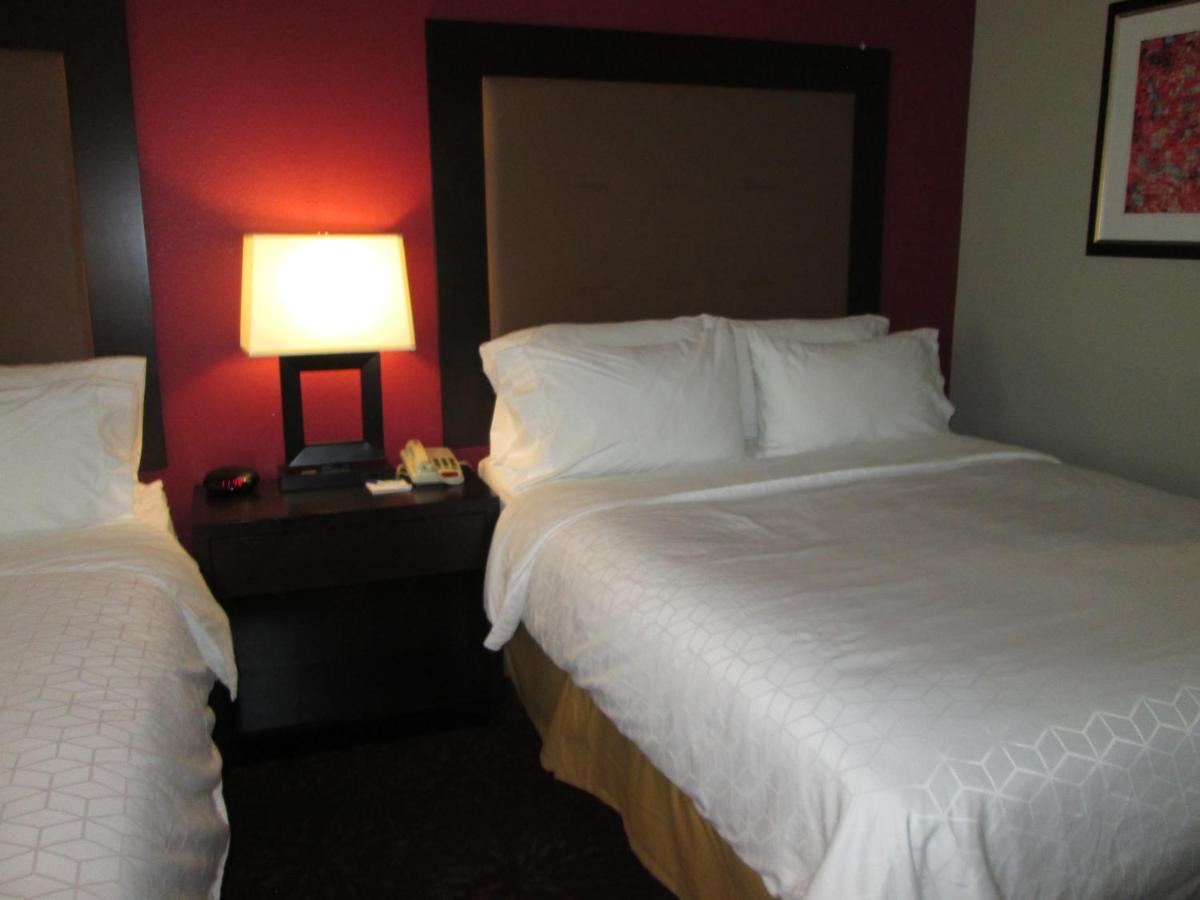 Holiday Inn Express Cloverdale - Greencastle By Ihg Bagian luar foto