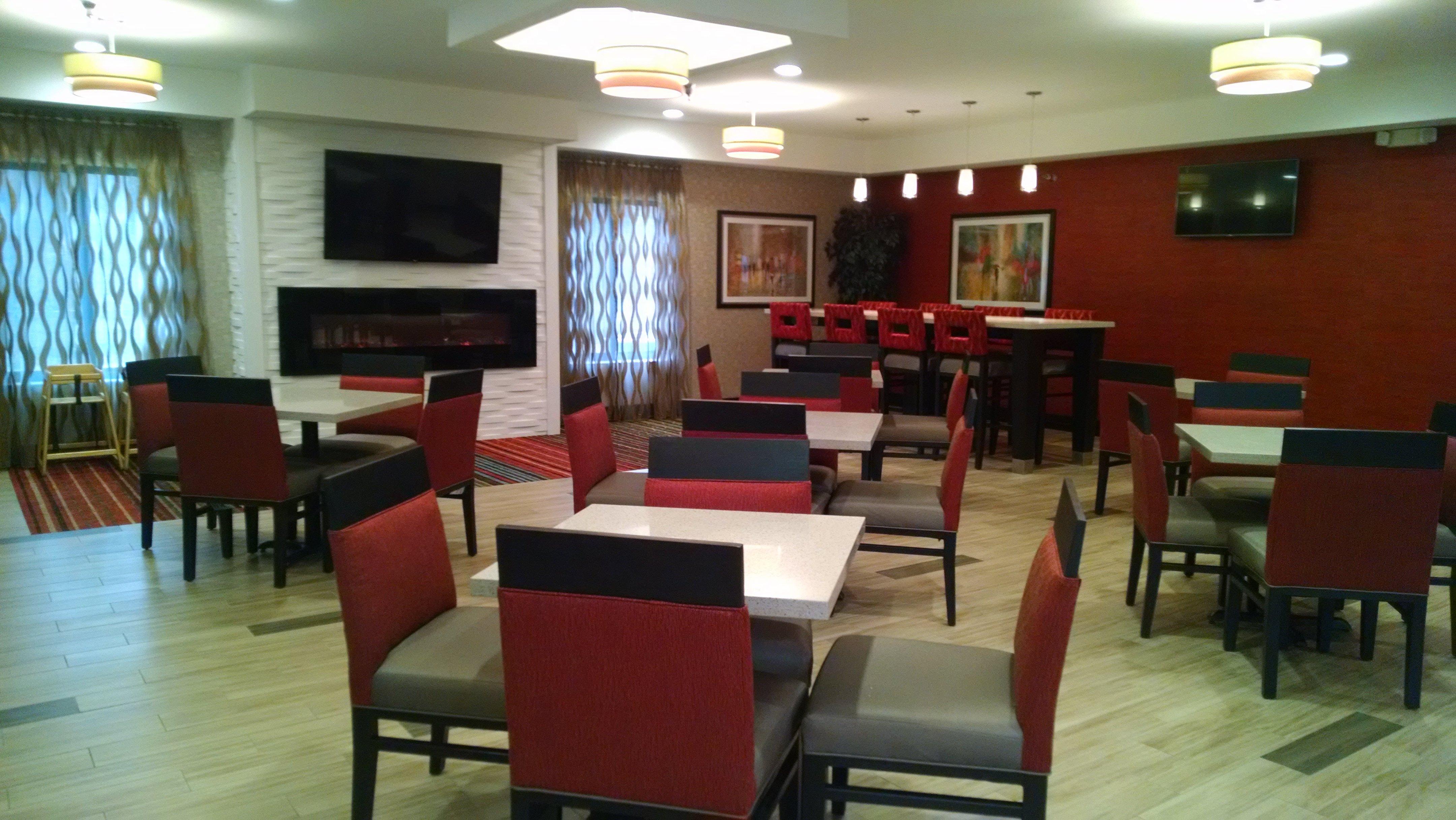 Holiday Inn Express Cloverdale - Greencastle By Ihg Bagian luar foto
