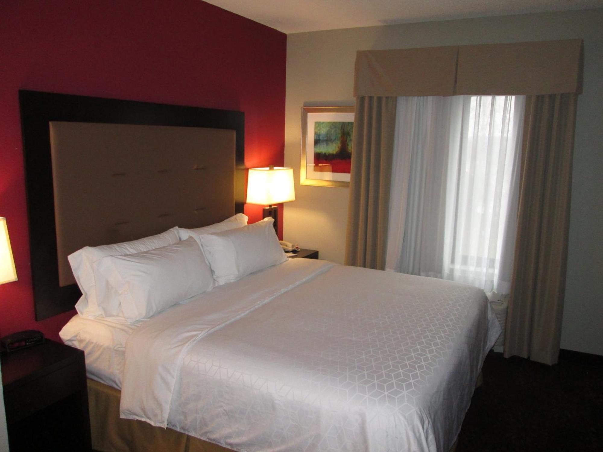 Holiday Inn Express Cloverdale - Greencastle By Ihg Bagian luar foto