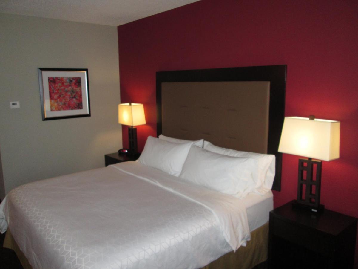 Holiday Inn Express Cloverdale - Greencastle By Ihg Bagian luar foto