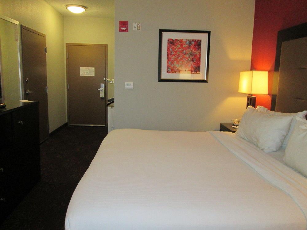 Holiday Inn Express Cloverdale - Greencastle By Ihg Bagian luar foto