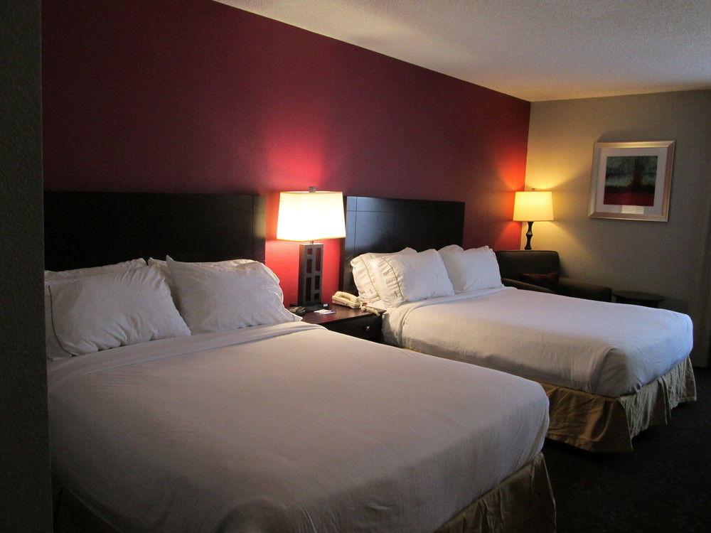 Holiday Inn Express Cloverdale - Greencastle By Ihg Bagian luar foto