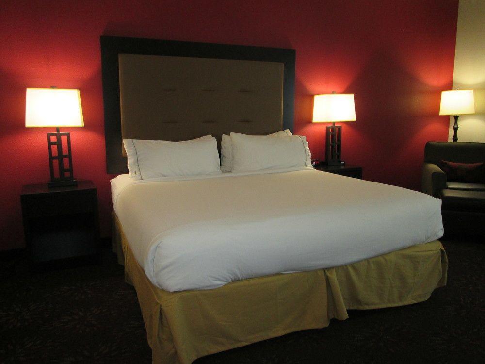 Holiday Inn Express Cloverdale - Greencastle By Ihg Bagian luar foto